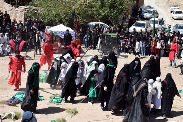 ‌عزاداری «دسته بنی‌اسد» ‌روستای حصار تربت حیدریه در سیزدهم محرم‌الحرام