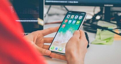 تهدید شرم آور مربی زن یوگا