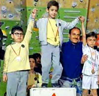 لحظه سقوط سنگ نورد ۸ ساله اصفهانی
