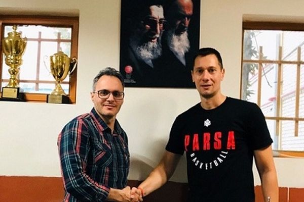 سرمربی تیم بسکتبال آویژه صنعت پارسای مشهد معرفی شد