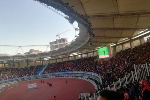 حال و هوای ورزشگاه امام رضا (ع) پیش از آغاز بازی شهر خودرو و پرسپولیس