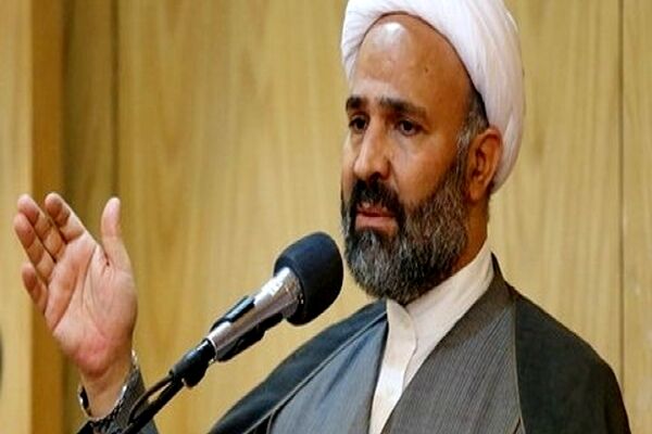 مسئولان ناقض اصلی قوانین فیلترینگ هستند / مدیریت فضای مجازی نباید به دولت واگذار شود