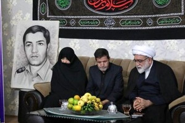 دیدار تولیت آستان قدس رضوی با خانواده شهداء