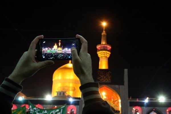 تشرف جوان روس به دین مبین اسلام در حرم مطهر رضوی