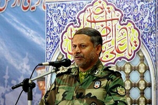 مقابل دشمنان با اقتدار ایستاده ایم