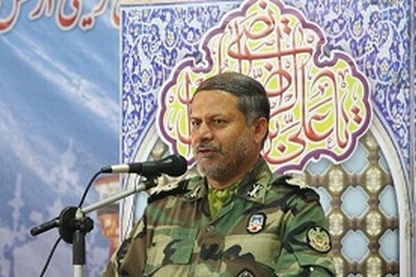 مقابل دشمنان با اقتدار ایستاده ایم