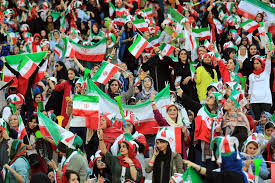 نماهایی از حضور زنان هوادار فوتبال روی سکوهای استادیوم آزادی