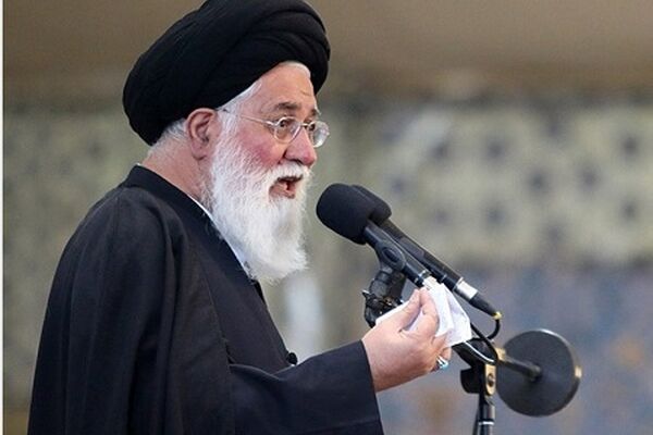 آیت‌الله علم‌الهدی: فلسفه و رمز اصلی قیام امام حسین (ع) نجات جامعه‌ بشریت است