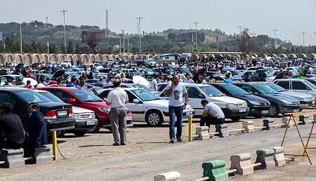 عصبانیت نمایشگاه‌داران از کاهش قیمت‌ خودروهای خارجی