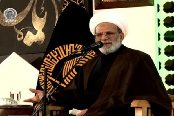 برای نجات بشریت مسیری جز عاشورا وجود ندارد