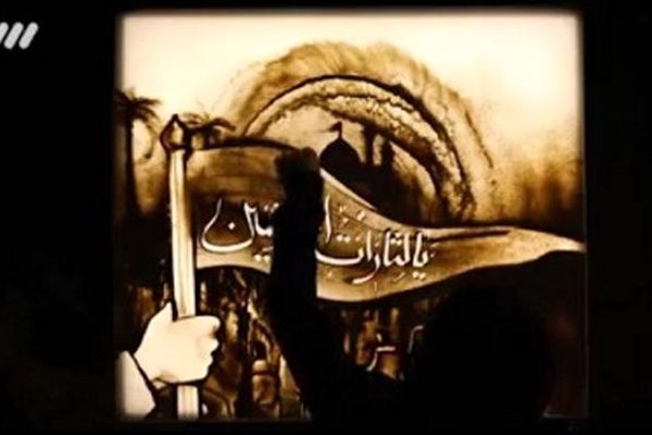 نقاشی با شن فاطمه عبادی از پیاده‌روی روز اربعین