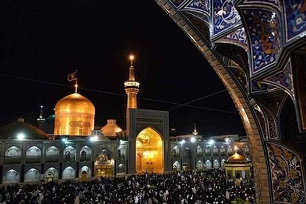 انعکاس برنامه‌های دهه آخر صفر با تلاش بیش از 150 نفر در حرم رضوی