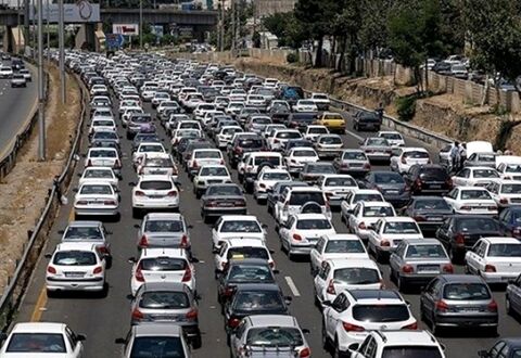 ترافیک در ورودی‌های مشهد پرحجم است
