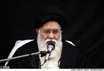 امام جمعه مشهد: امام رضا(ع) جریان امامت را مقابل توطئه مامون تثبیت کردند