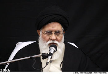 امام جمعه مشهد: امام رضا(ع) جریان امامت را مقابل توطئه مامون تثبیت کردند