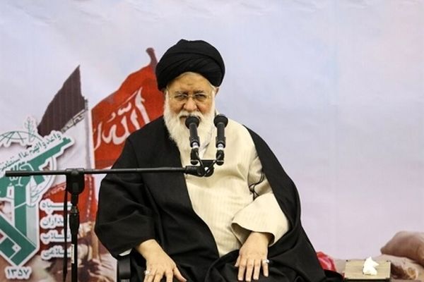 امام جمعه مشهد: اقمار آمریکا به این کشور بی‌اعتمادند؛ «اختلال در درک ایران» مشکل اصلی آمریکاست