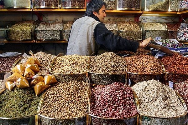 آجیل با کاهش قیمت و فروش فوق‌العاده به خانه‌های مردم می‌رود