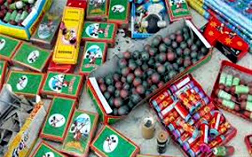 کاسبان چهارشنبه سوری در دام قانون