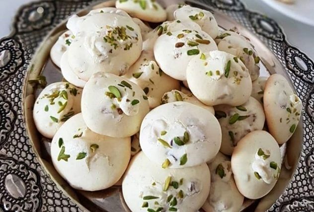 طرز تهیه شیرینی گردویی پفکی در کمتر از نیم ساعت
