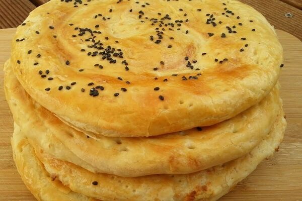 طرز تهیه نان فطیر؛ تجربه شیرین درست‌کردن نان در خانه