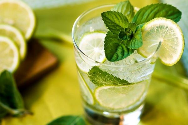 با خوردن این ۵ نوشیدنی در ماه رمضان تشنه نمی‌شوید