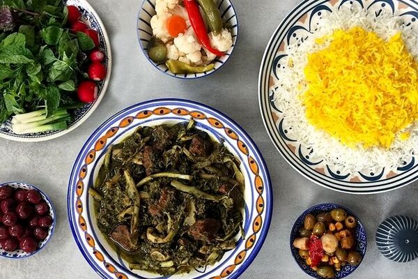 طرز تهیه خورشت کنگر؛ طعمی متفاوت از گیاهی متفاوت