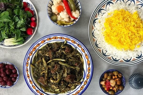 طرز تهیه خورشت کنگر؛ طعمی متفاوت از گیاهی متفاوت