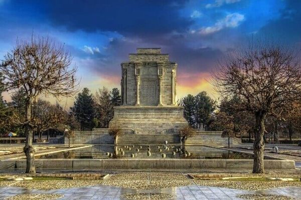 جاذبه‌های تاریخی، فرهنگی مشهد