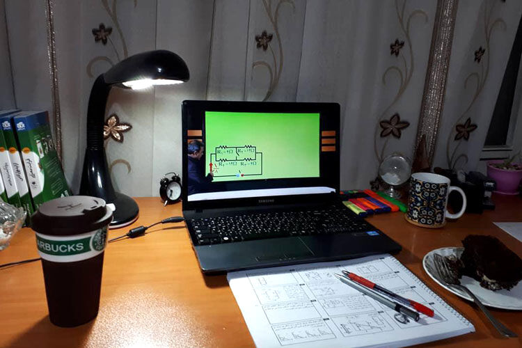 محتوای مستهجن به جای سوال درسی!