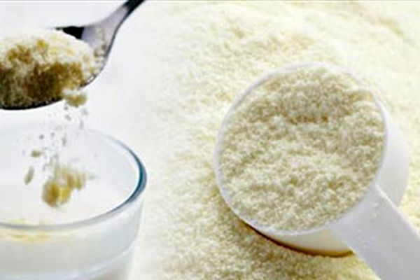 صادرات شیرخشک از شعار تا واقعیت/ موانع تولید پُتکی بر سر تولیدکننده