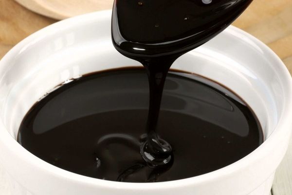 چطور در خانه شیره توت سفید درست کنیم؟