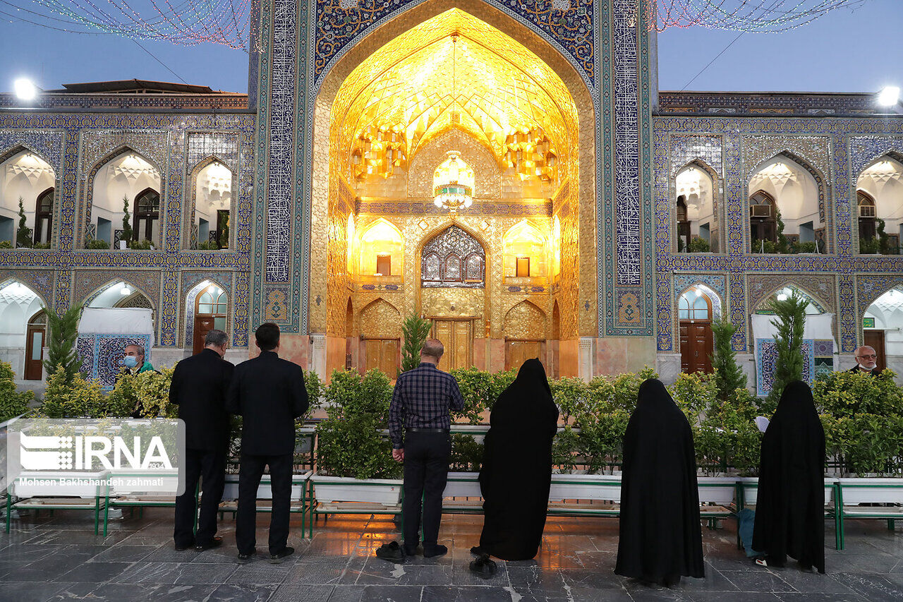 بازگشایی صحن‌های حرم رضوی و دغدغه‌های پیشگیری از کرونا