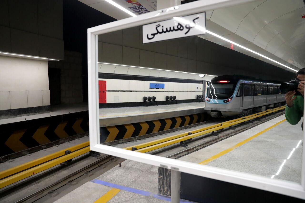 مذاکره با وزارت صمت برای افزایش واگن در خط یک قطارشهری مشهد