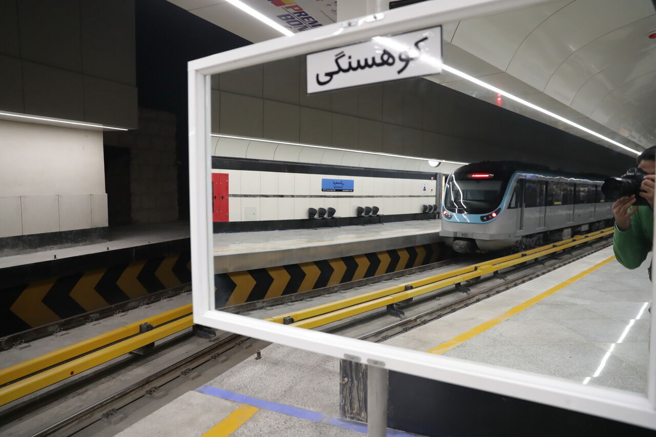 مذاکره با وزارت صمت برای افزایش واگن در خط یک قطارشهری مشهد