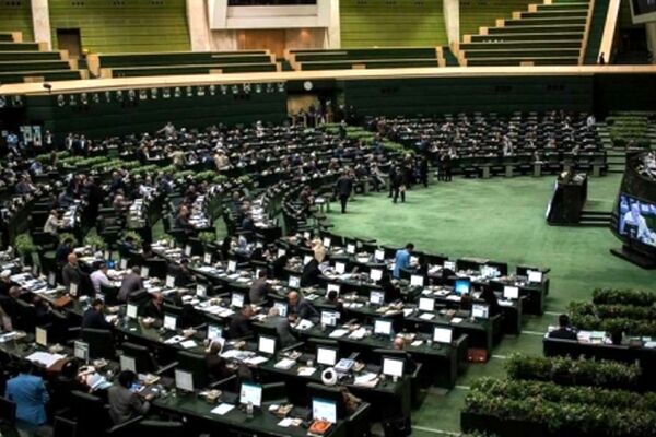 دانشجویان مشهدی پیشنهاد تغییر جایگاه سازمان تعزیرات حکومتی از دولت به قوه قضائیه را دادند