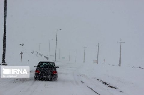 برف مناطق سردسیر خراسان رضوی را فرا می‌گیرد