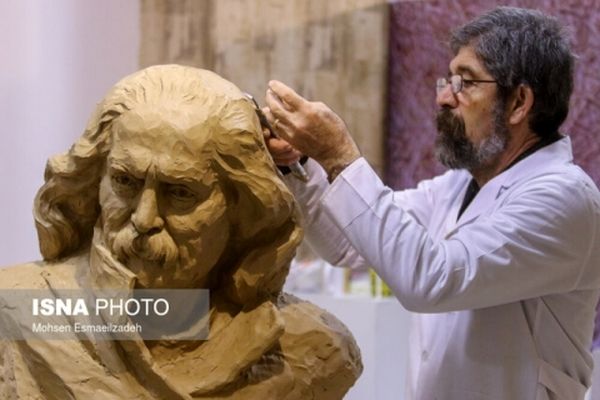 می‌خواستم روح اخوان ثالث در سردیس‌اش نمود پیدا کند