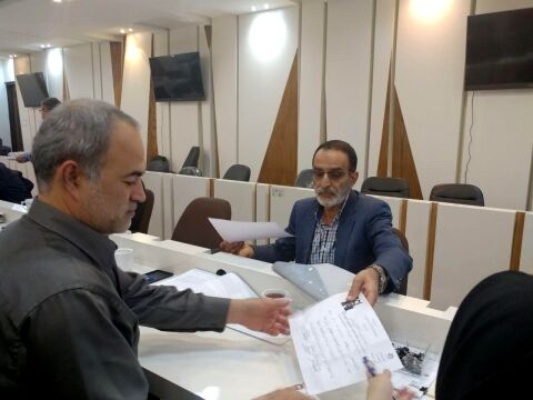 کریمی‌قدوسی ثبت‌نام نکرد