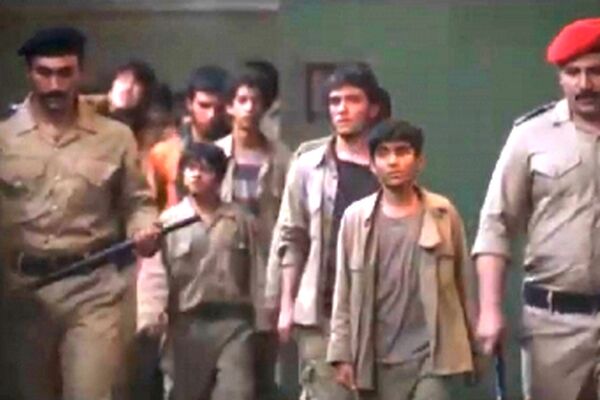 فیلم سینمایی «23 نفر» هم اکنون در سینماهای برگزیده مشهد
