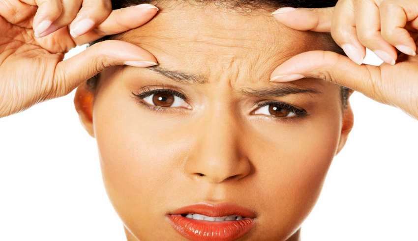 ماساژ صورت با تکنیکهای شش گانه برای جلوگیری از چروک پوست