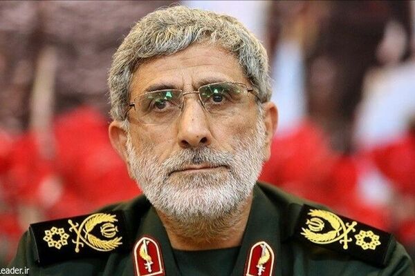 سرداری که پوتین‌هایش وصله داشت!