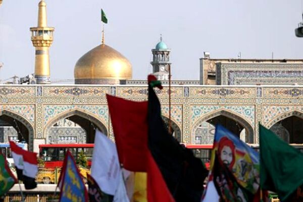 تشرف کاروان پیاده 1000 نفری ملل اسلامی به حرم مطهر رضوی