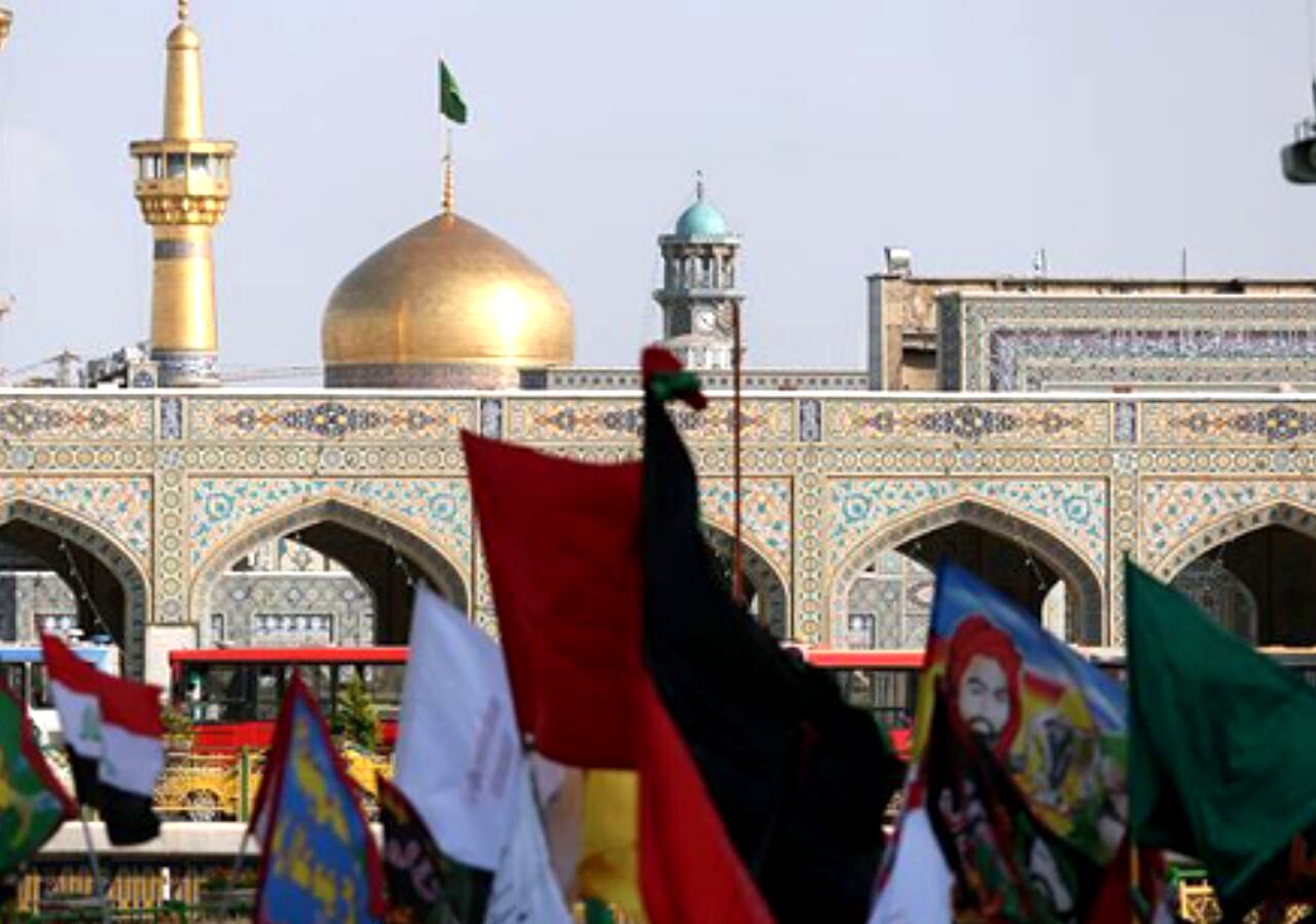 تشرف کاروان پیاده 1000 نفری ملل اسلامی به حرم مطهر رضوی