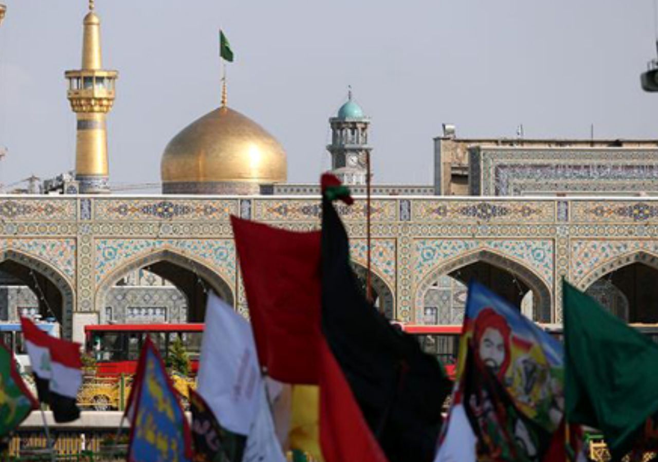 تشرف کاروان پیاده 1000 نفری ملل اسلامی به حرم مطهر رضوی