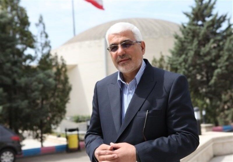 ظرفیت تولید آب سنگین اراک به ۲۰ تن در سال افزایش یافت/ رونمایی از ۷۰ دستاورد جدید هسته‌ای در فروردین ۹۹