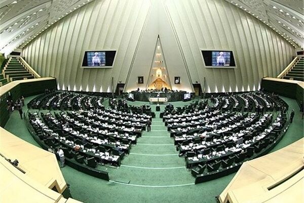 اعتدال گرایان مشهد به دنبال کاندیدا برای لیست