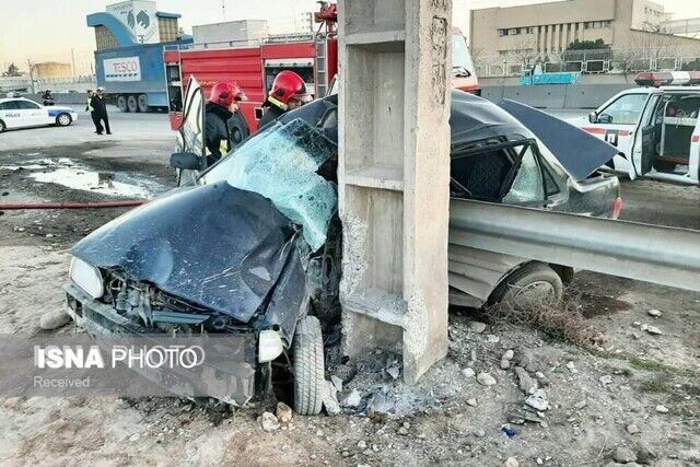 برخورد مرگبار پراید با تیر برق در جاده مشهد به چناران