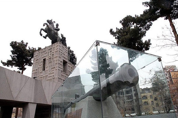 نماز میت بر پیکر نادر شاه+ فیلم