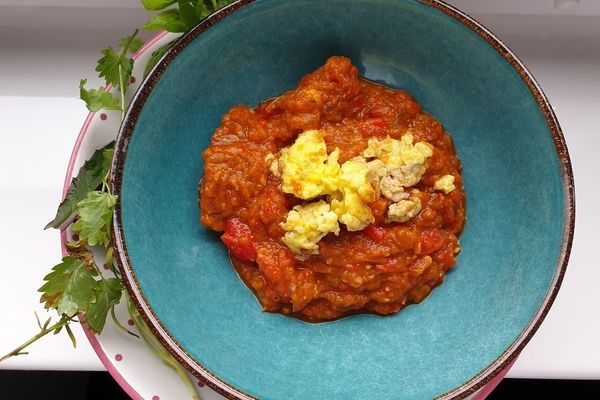 طرز تهیه میرزاقاسمی؛ غذایی از دل گیلان