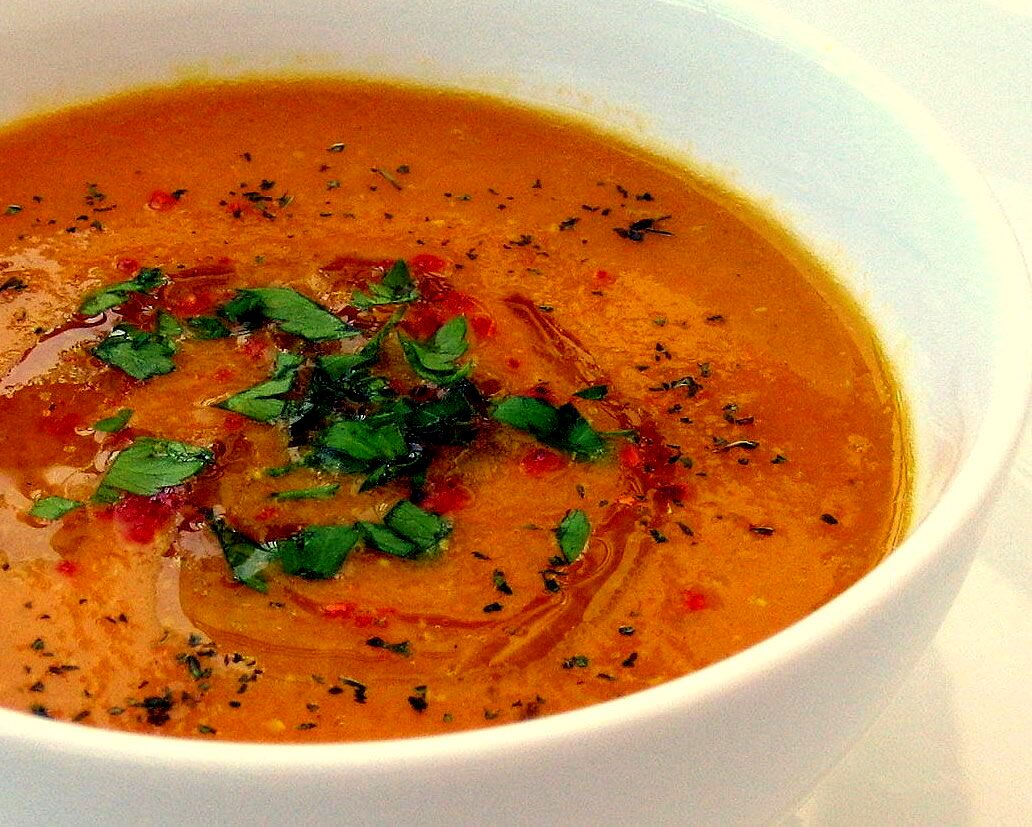 طرز تهیه سوپ دال عدس؛ مقوی و جذاب